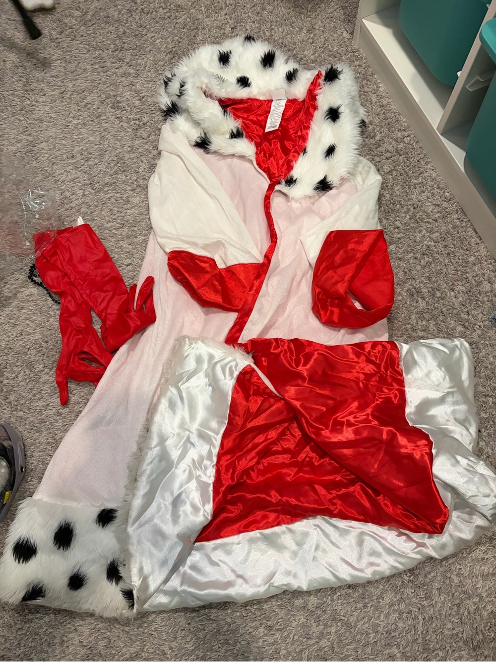 Cruella Halloween costume for women size small